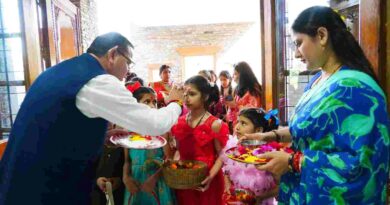 सीएम आवास में मनाया गया लोकपर्व फूलदेई,प्रदेश वासियों को दी शुभकामनाएं