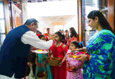 सीएम आवास में मनाया गया लोकपर्व फूलदेई,प्रदेश वासियों को दी शुभकामनाएं