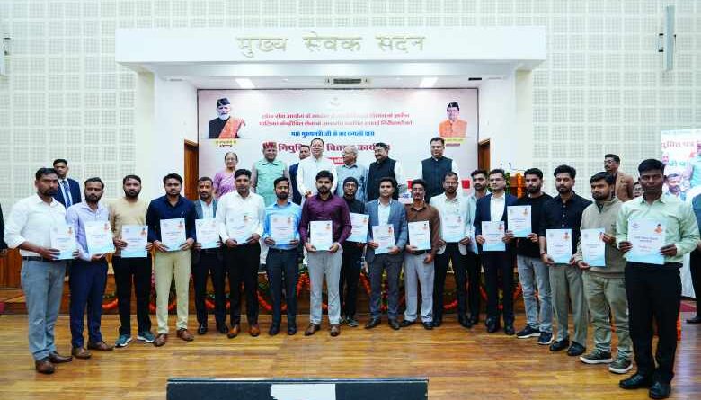 मुख्यमंत्री ने 63 सफाई निरीक्षकों को प्रदान किए नियुक्ति पत्र,शहरी विकास निदेशालय के नवीन भवन का किया वर्चुअल शिलान्यास