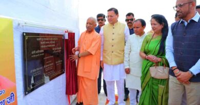 पैतृक गाँव पहुंचे CM योगी,सीएम धामी भी रहे साथ मौजूद