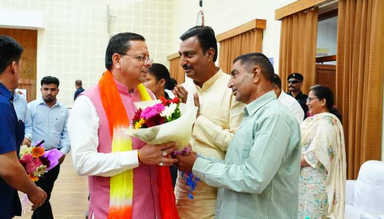 मुख्यमंत्री ने मुख्यमंत्री कैंप कार्यालय में सुनीं जन समस्याएं,जन समस्याओं का प्राथमिकता के आधार पर शीघ्र समाधान सुनिश्चित करने के दिए निर्देश
