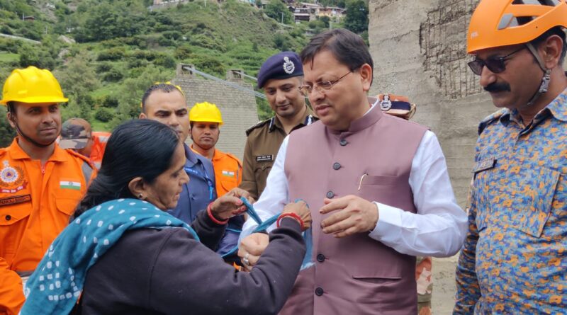 जब दुपट्टे का टुकड़ा बन गया रक्षासूत्र,अहमदाबाद की बहन ने सीएम धामी को भेजी राखी और भावुक पत्र
