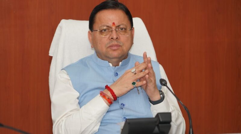 दिल्ली से लौटते ही आपातकालीन केंद्र पहुंचे सीएम धामी,उत्तरकाशी और पिंडारी में फंसे 179 ट्रैकर्स-माउंटेनियर्स की सुरक्षित वापसी पर फोकस